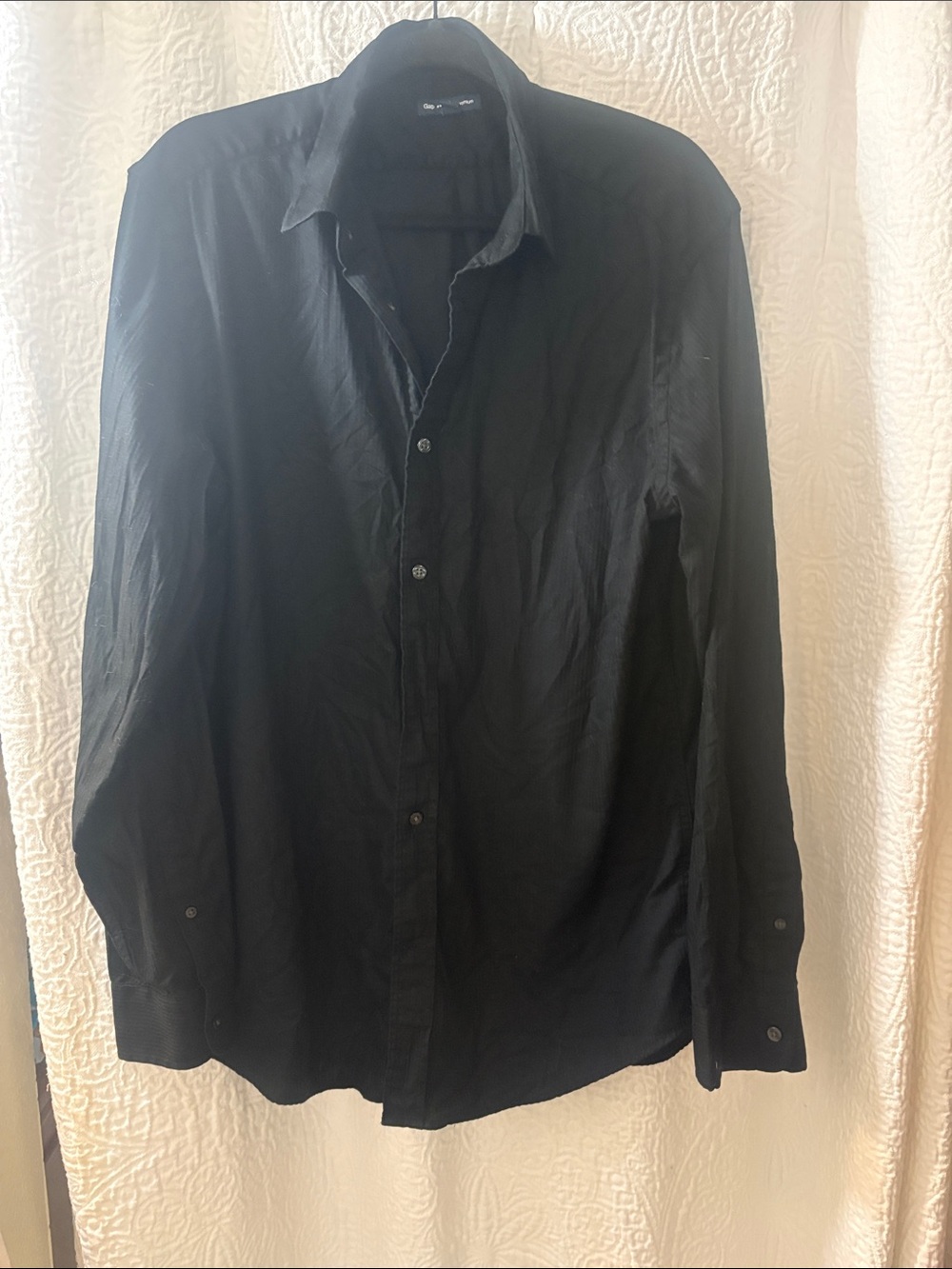 GAP Black Long-Sleeve Button-Up Dress Shirt